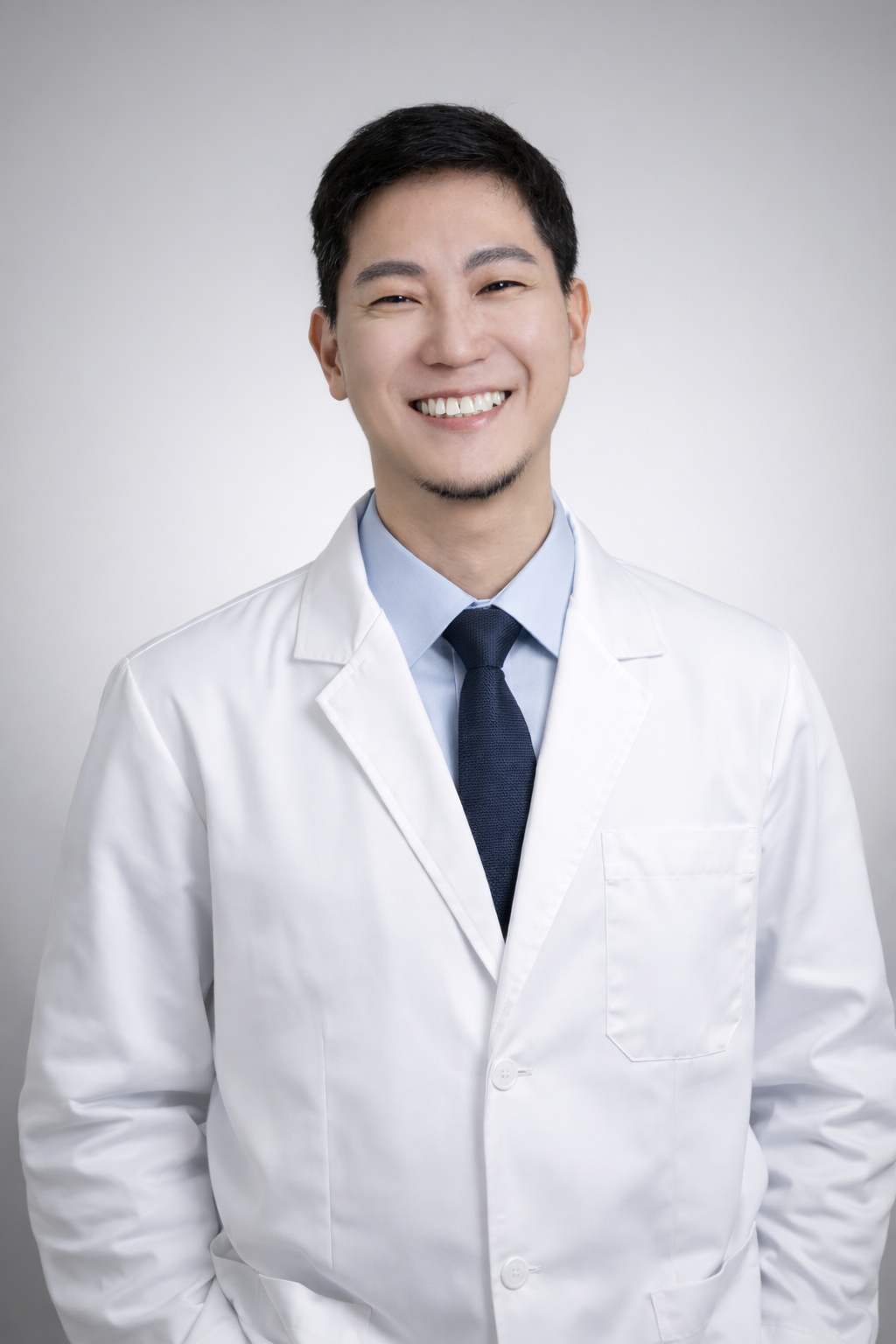 마이디피부과 신사점 안봉균 대표원장